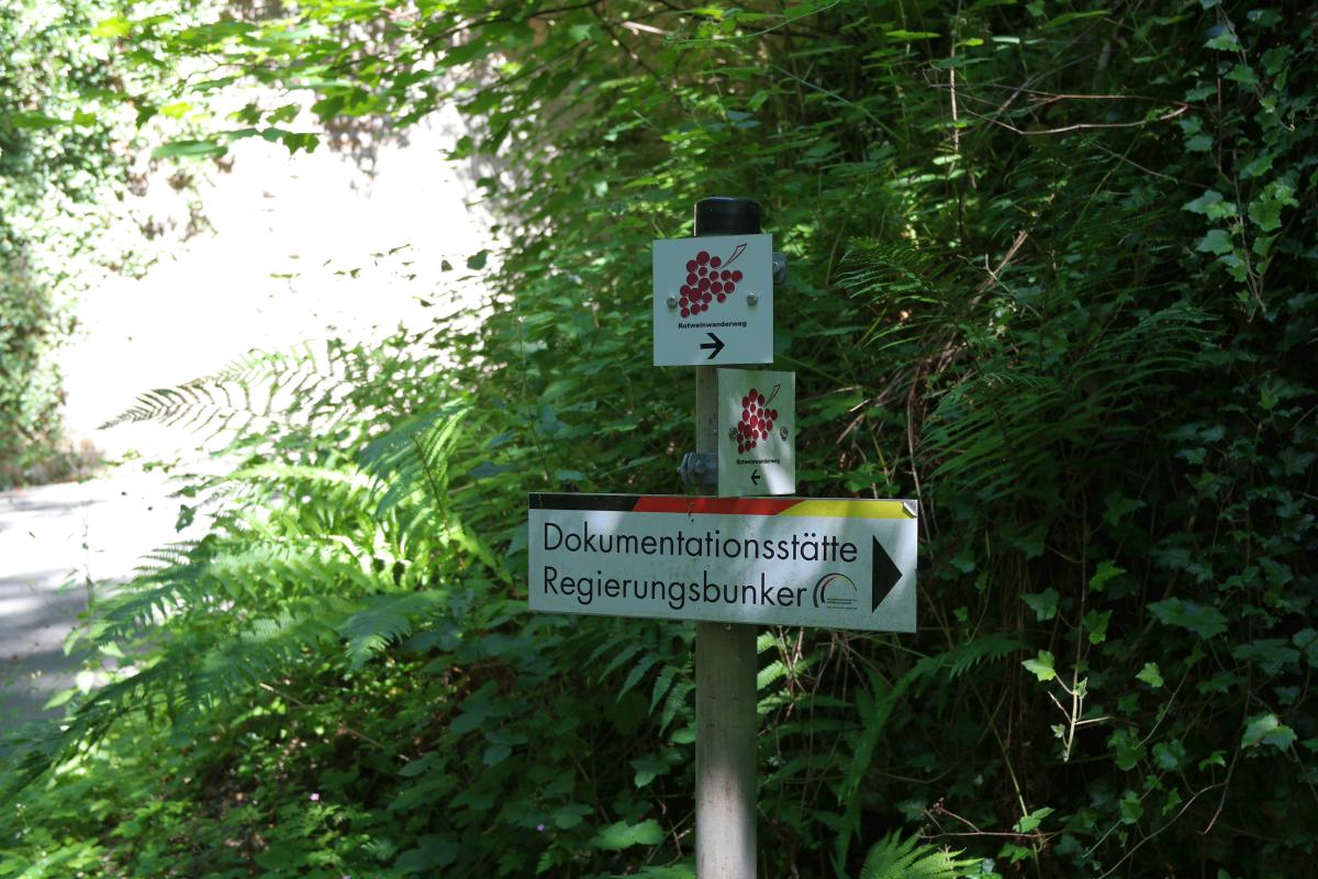 Rotweinwanderweg Ahrtal | Dokumentationsstätte Regierungsbunker