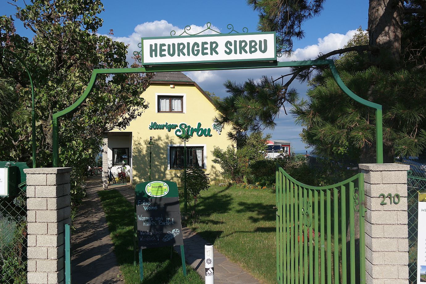 Heuriger Sirbu am Nussberg in Wien